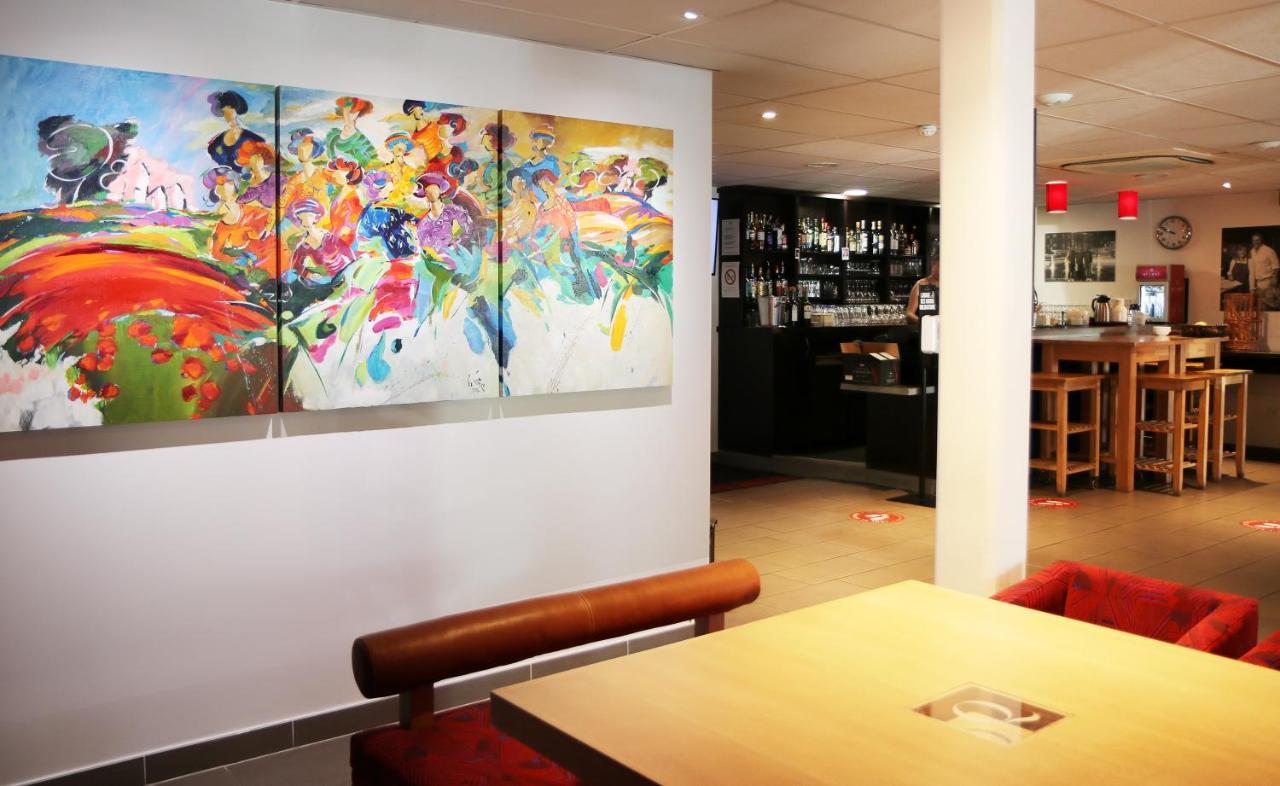 Le Quarre Hotel Bistrot Bruguieres Exteriör bild
