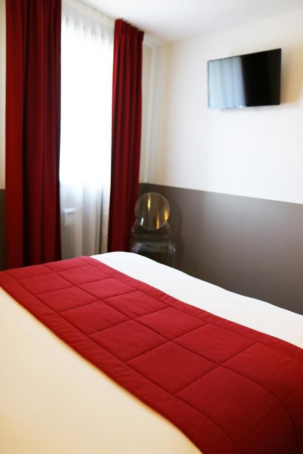 Le Quarre Hotel Bistrot Bruguieres Exteriör bild